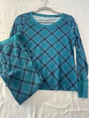 Victoria's Secret XS Teal Plaid Long Sleeve Pajama Set